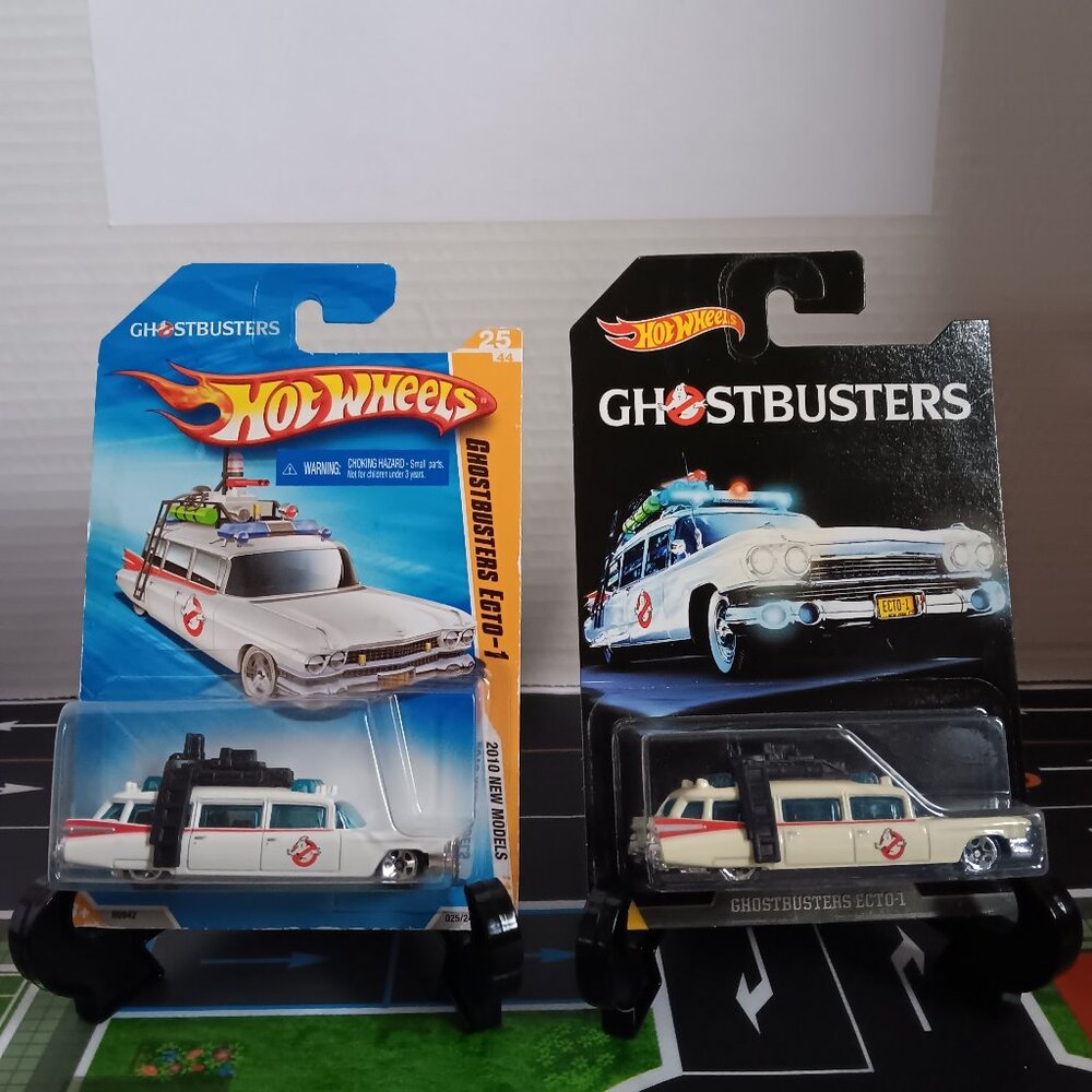 2010 & 2016 Hot Wheels Ghostbusters Ecto-1